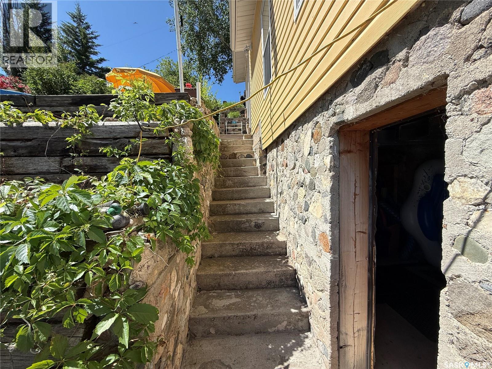 144 Lakeview DRIVE - 27