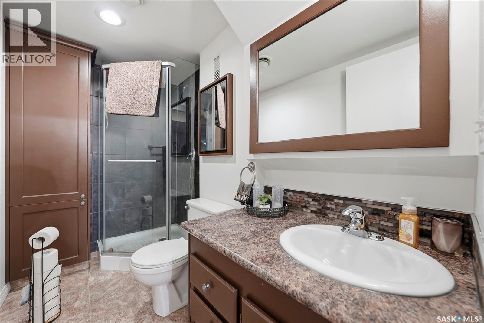 218 WARD COURT - 25
