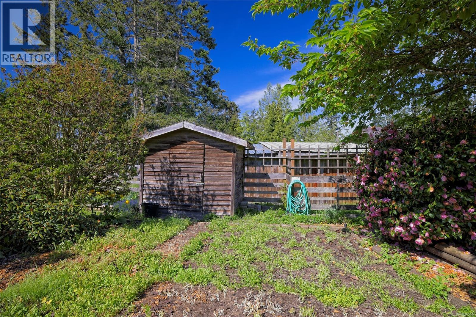144 Hedger Rd - 32