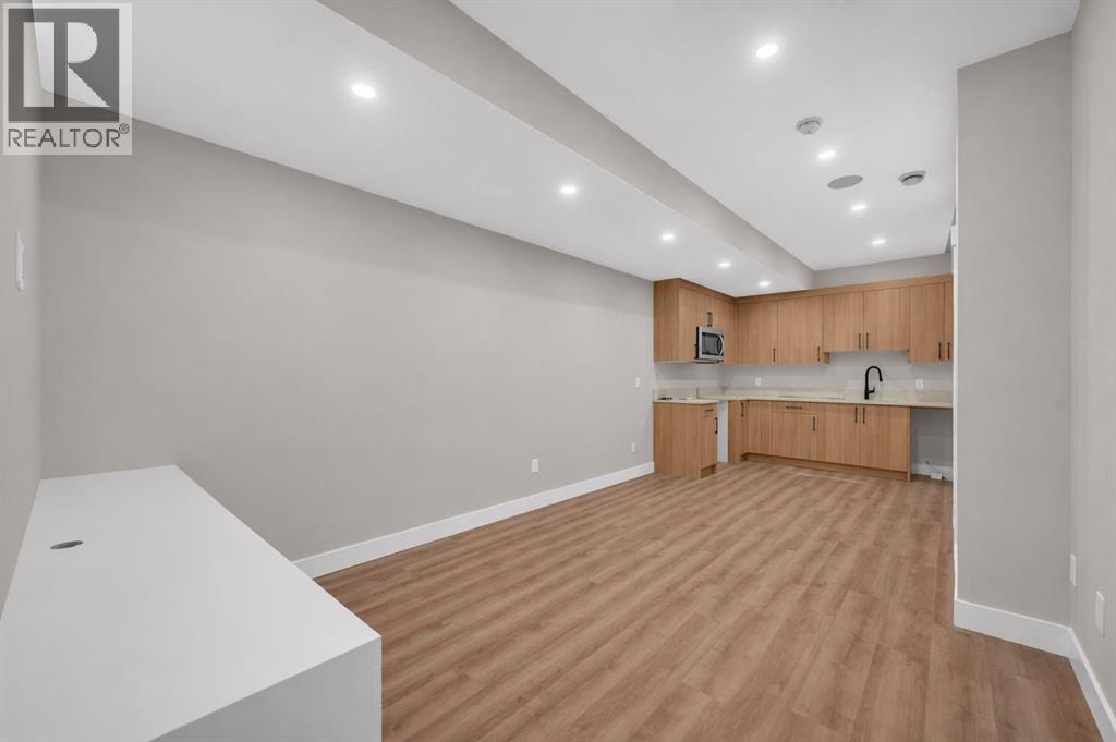 8114 Bowness Road NW - 37