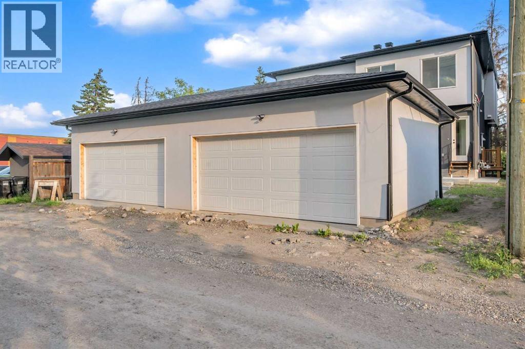 8114 Bowness Road NW - 46