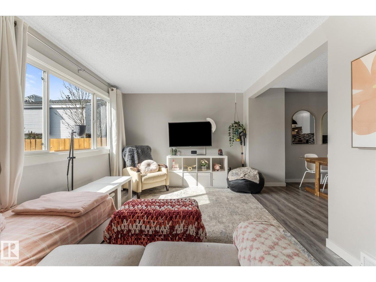35 MCLEOD PL NW - 6