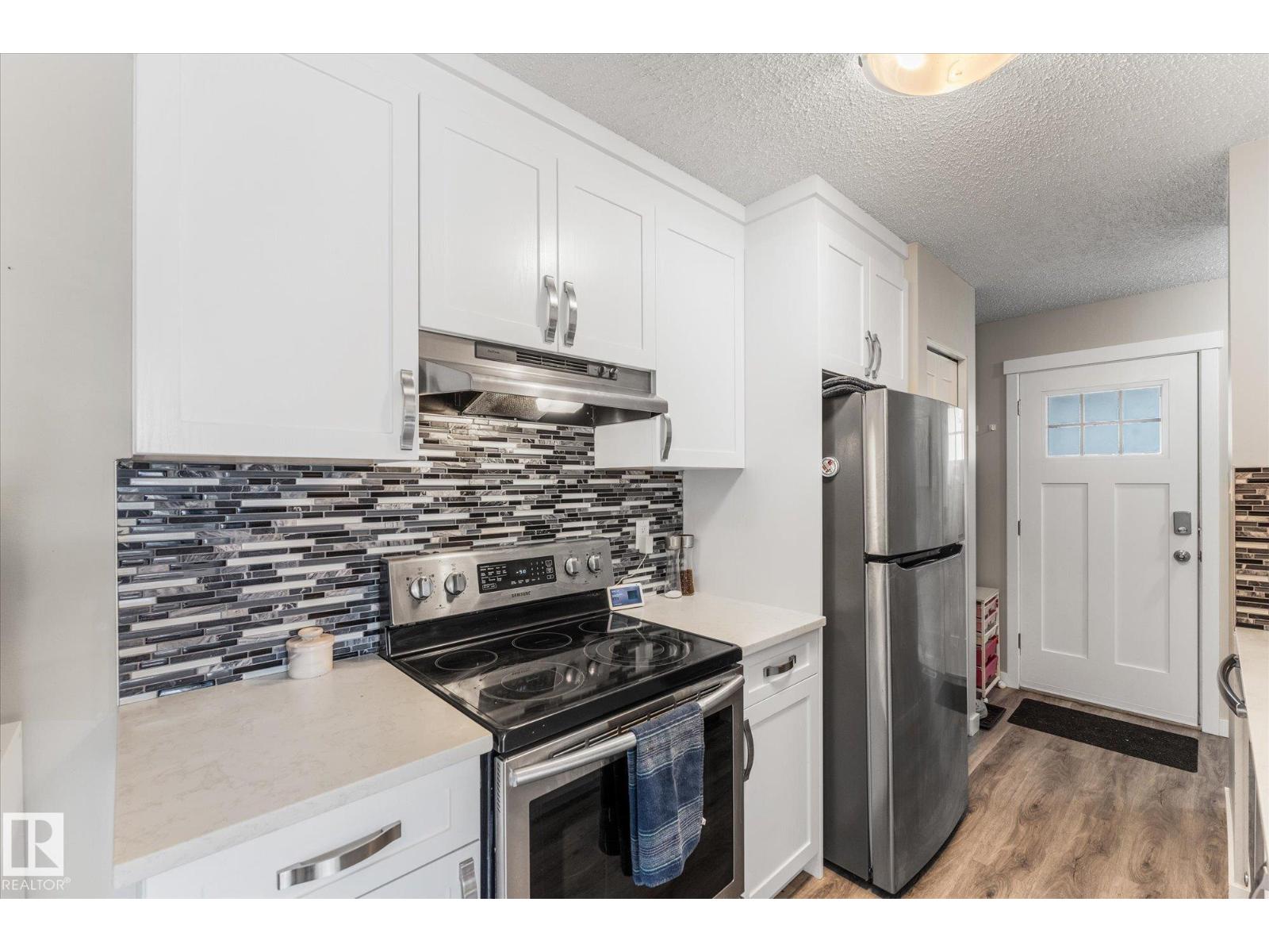 35 MCLEOD PL NW - 10