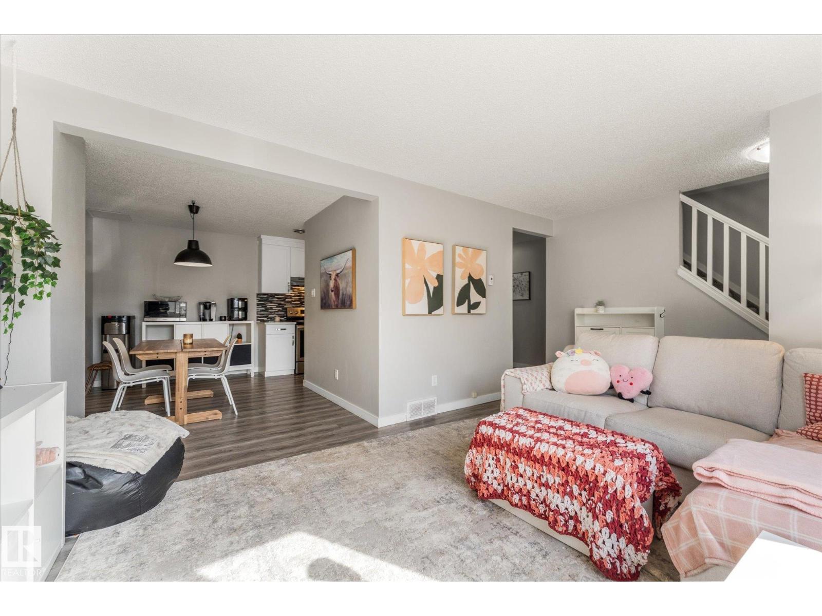 35 MCLEOD PL NW - 7