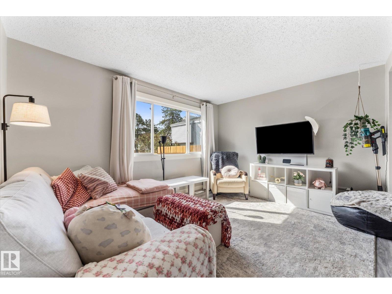 35 MCLEOD PL NW - 5