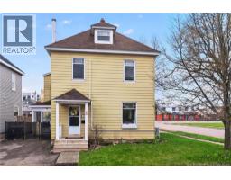 144 Dufferin Street, photo 3