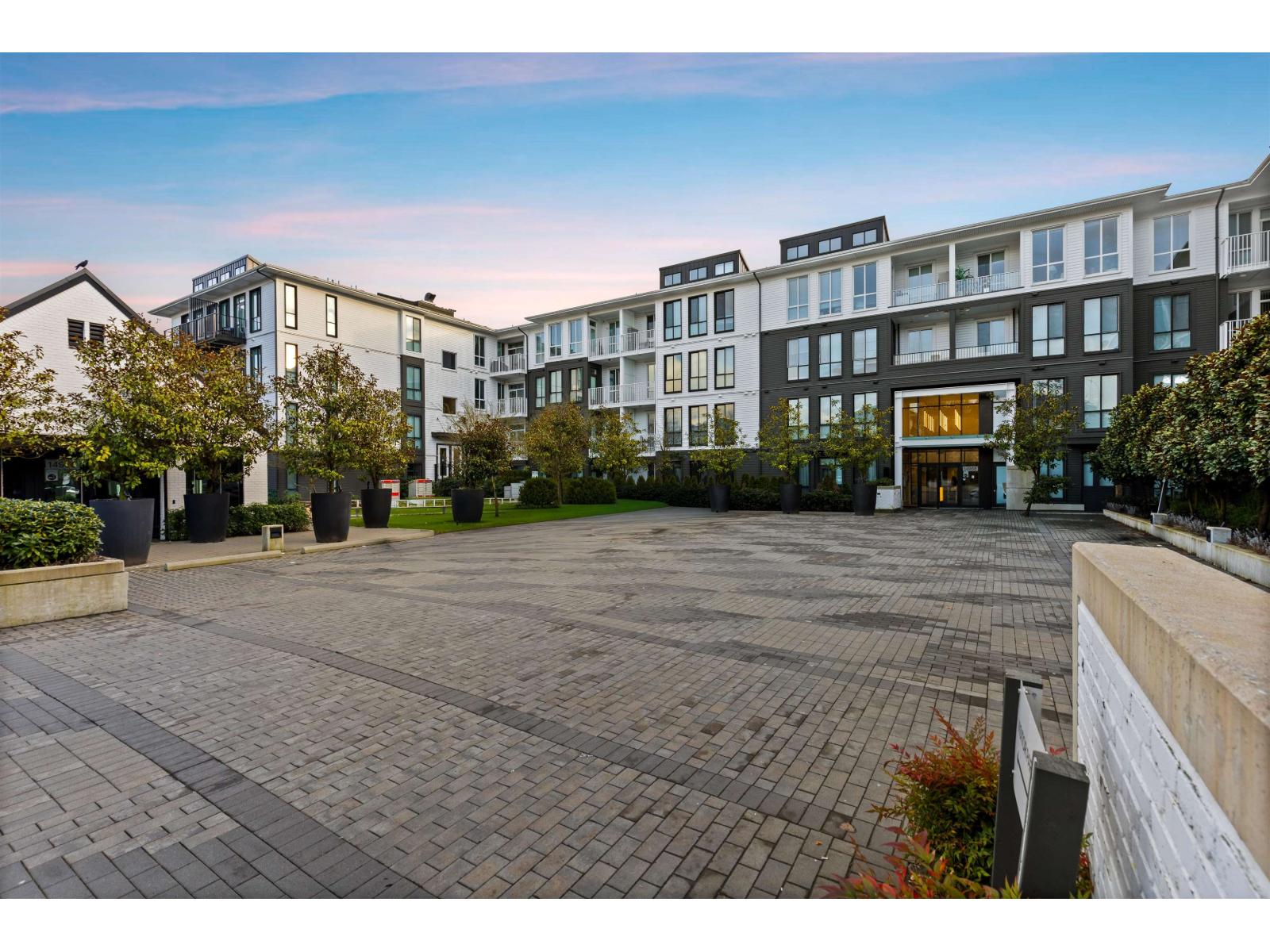 2 Bed, 2 Bath Apartment for Sale in Surrey – 425 14968 101A AVENUE, Surrey – MLS# R3121746 - Image 15