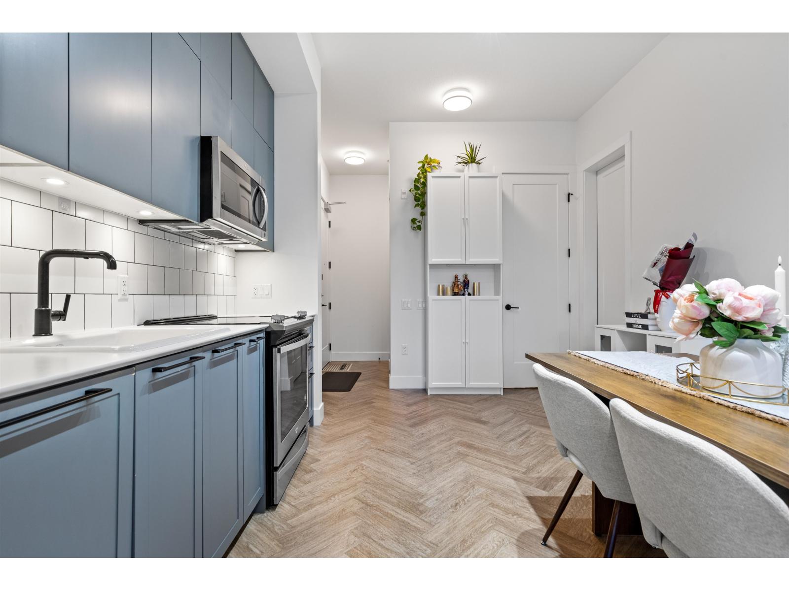 2 Bed, 2 Bath Apartment for Sale in Surrey – 425 14968 101A AVENUE, Surrey – MLS# R3121746 - Image 25