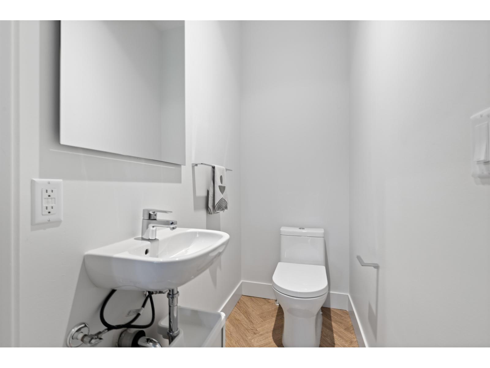 2 Bed, 2 Bath Apartment for Sale in Surrey – 425 14968 101A AVENUE, Surrey – MLS# R3121746 - Image 2