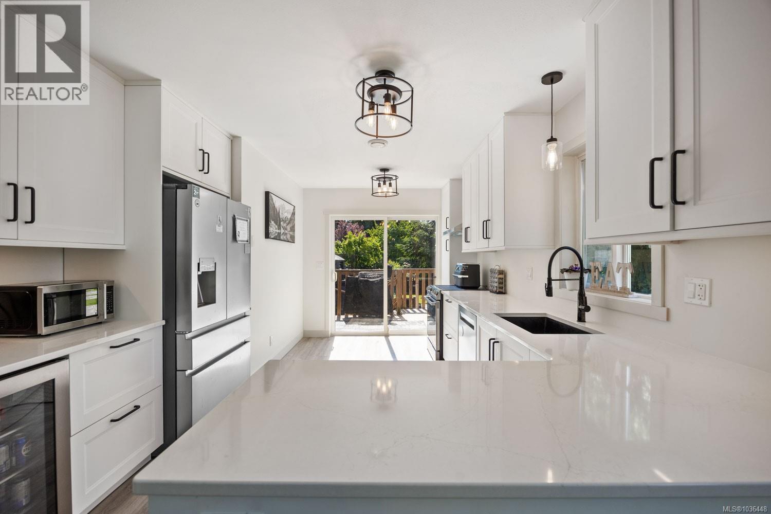 2203 Tamarack Dr - 14