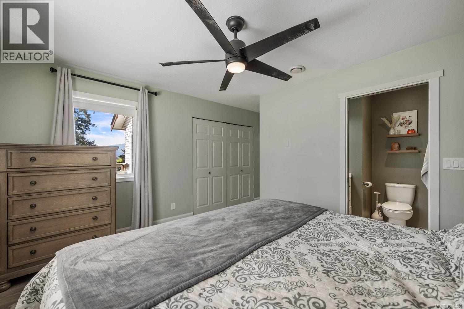 2203 Tamarack Dr - 23