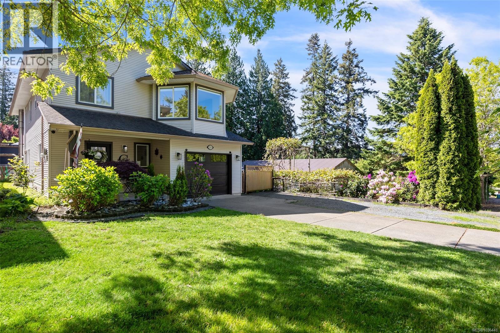 2203 Tamarack Dr - Image 2