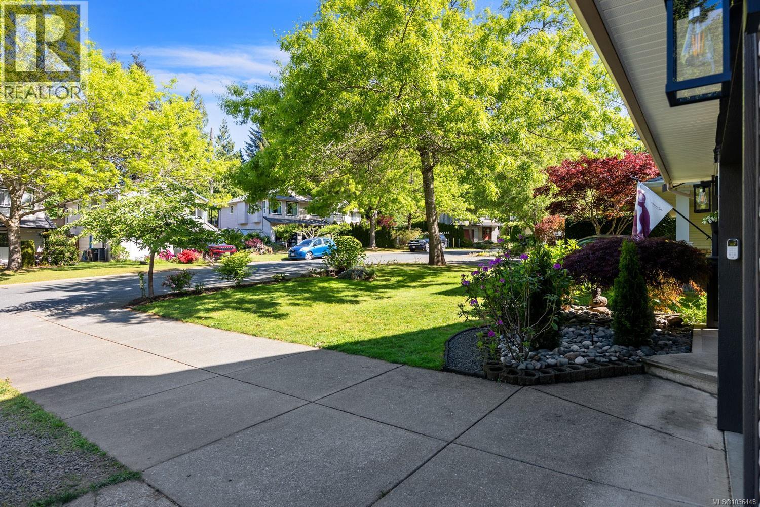 2203 Tamarack Dr - 3