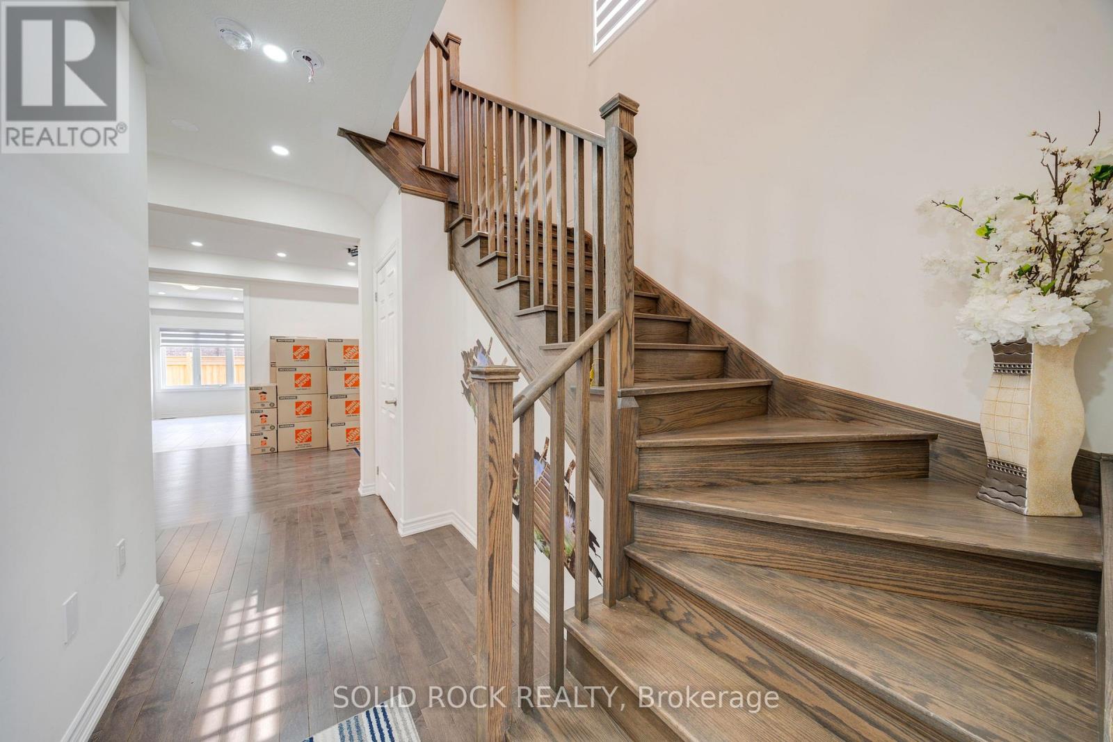 225 FLEETWOOD DRIVE - 12