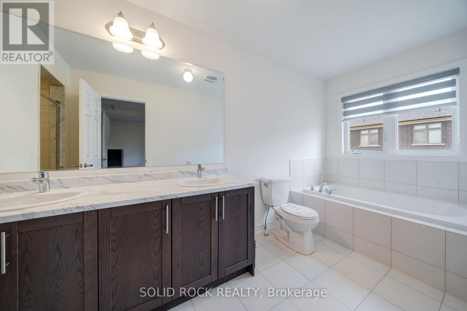 225 FLEETWOOD DRIVE - 16