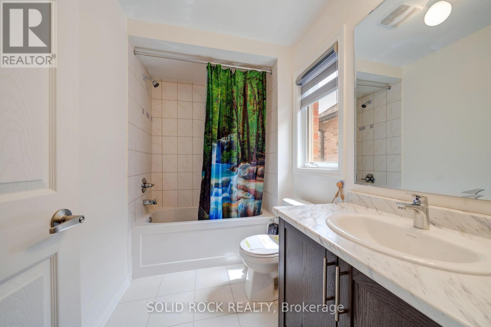 225 FLEETWOOD DRIVE - 19