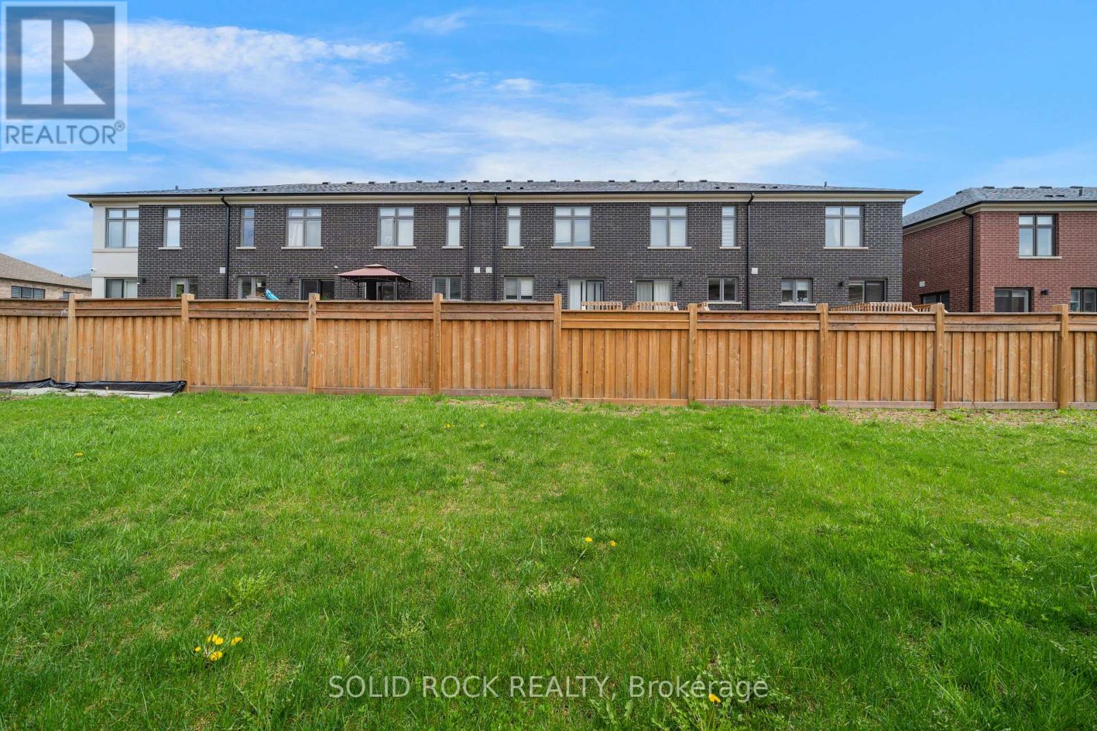 225 FLEETWOOD DRIVE - 32