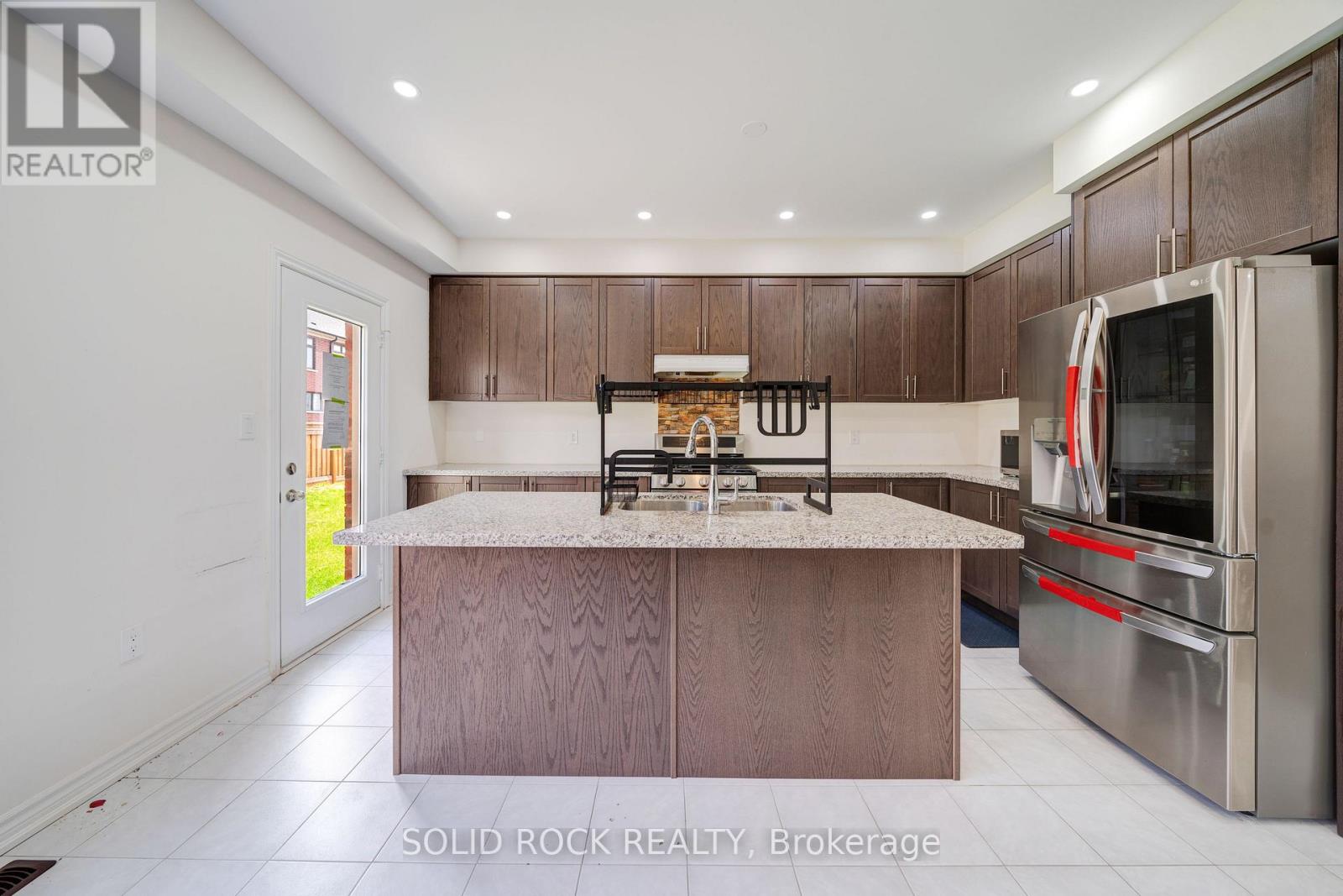 225 FLEETWOOD DRIVE - 6