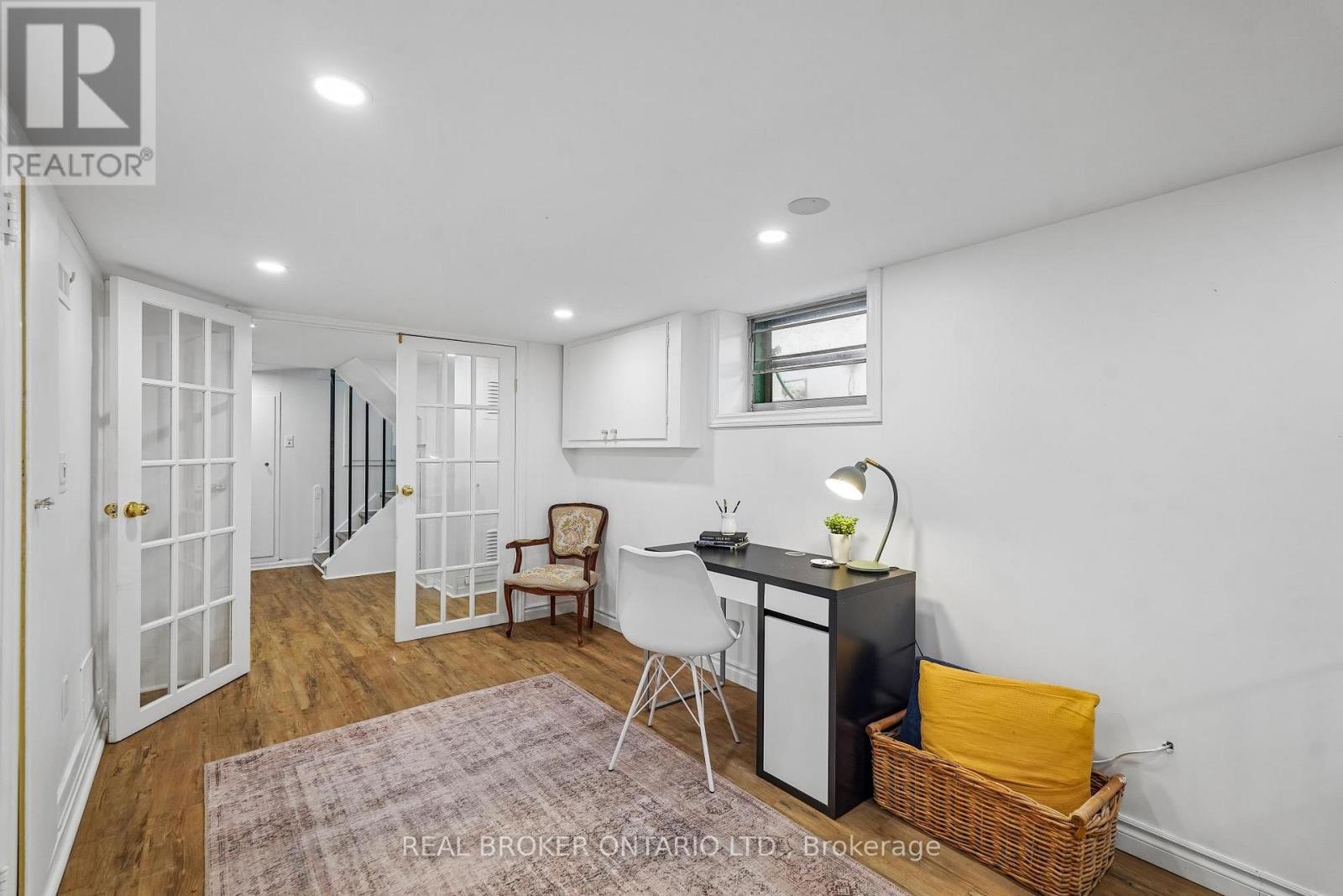 14 PLAINS ROAD - 16