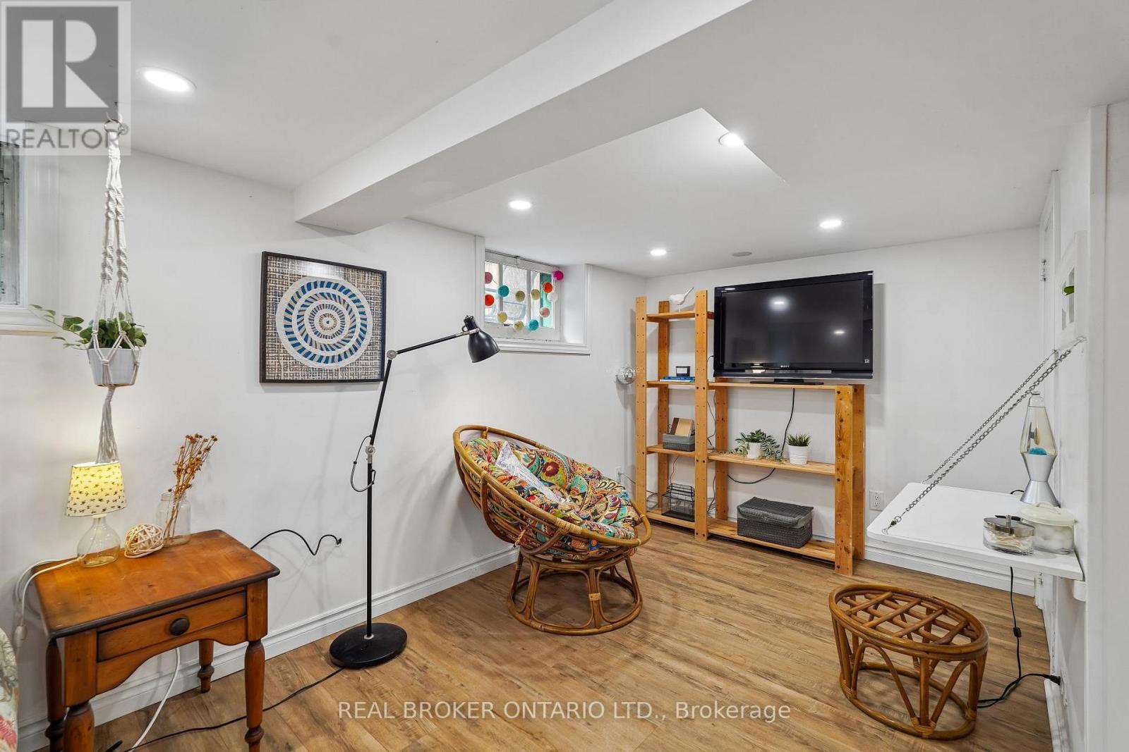 14 PLAINS ROAD - 17