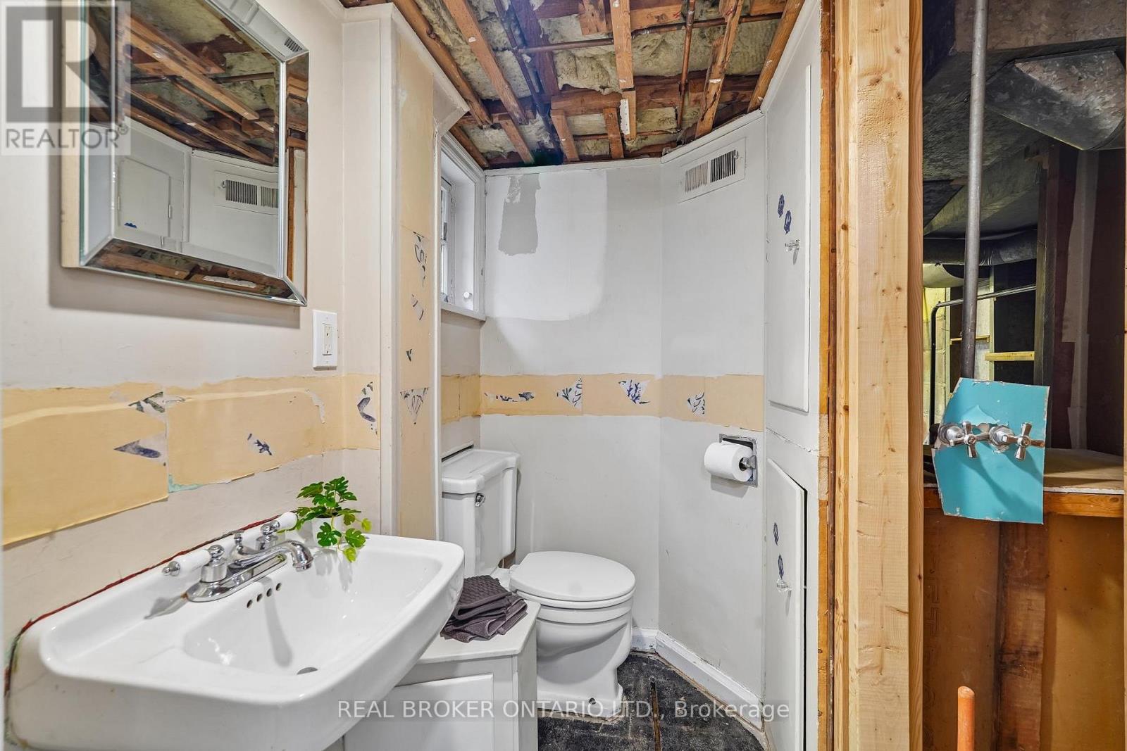 14 PLAINS ROAD - 18