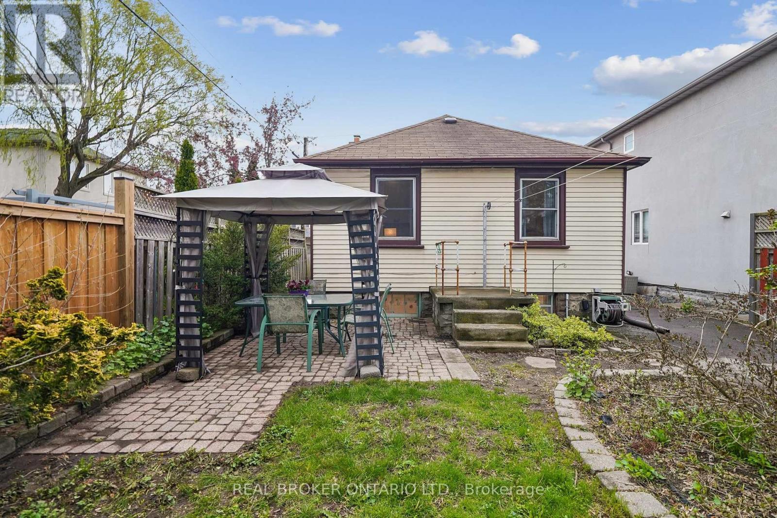 14 PLAINS ROAD - 19