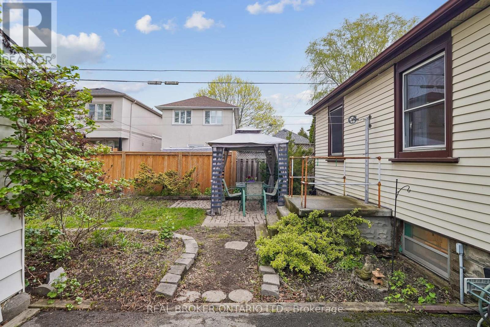 14 PLAINS ROAD - 20