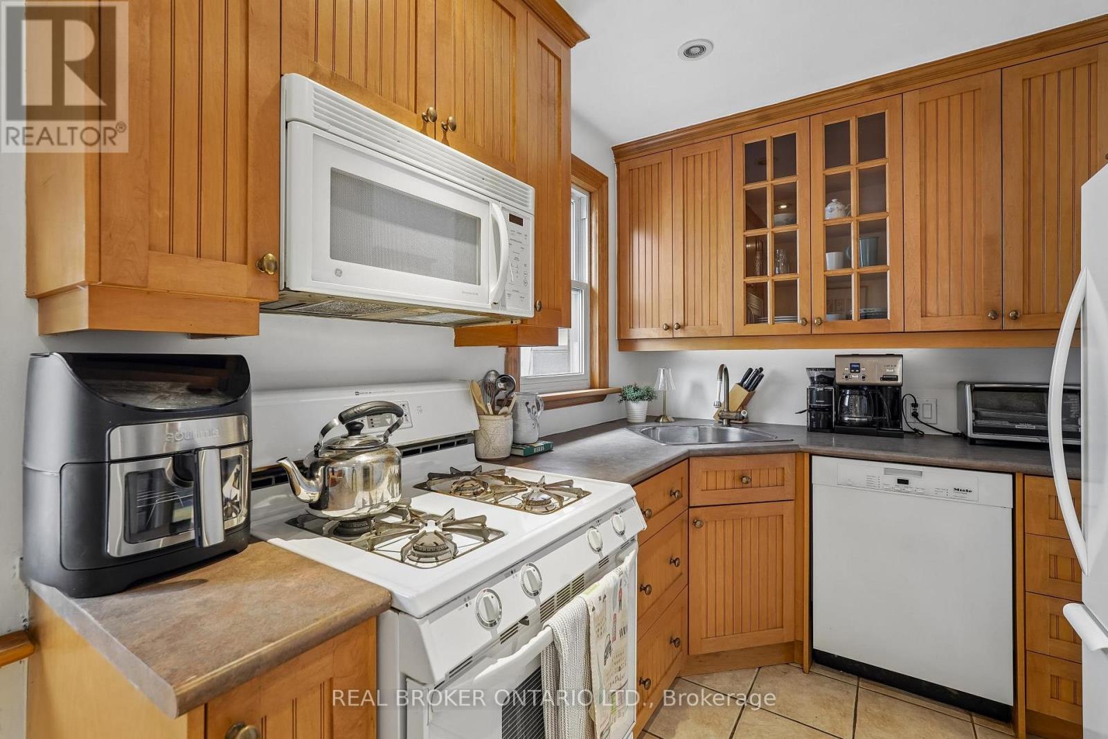 14 PLAINS ROAD - 7