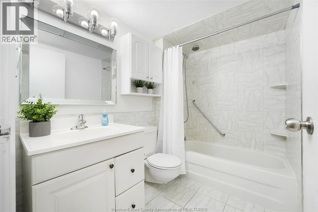 380 PELISSIER Unit# 1608, Windsor, Ontario, N9A6V7 — Photo 42