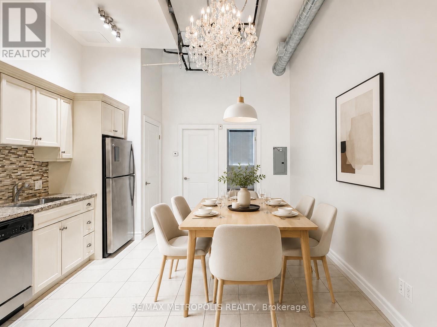#110 25 CONCESSION STREET - 3