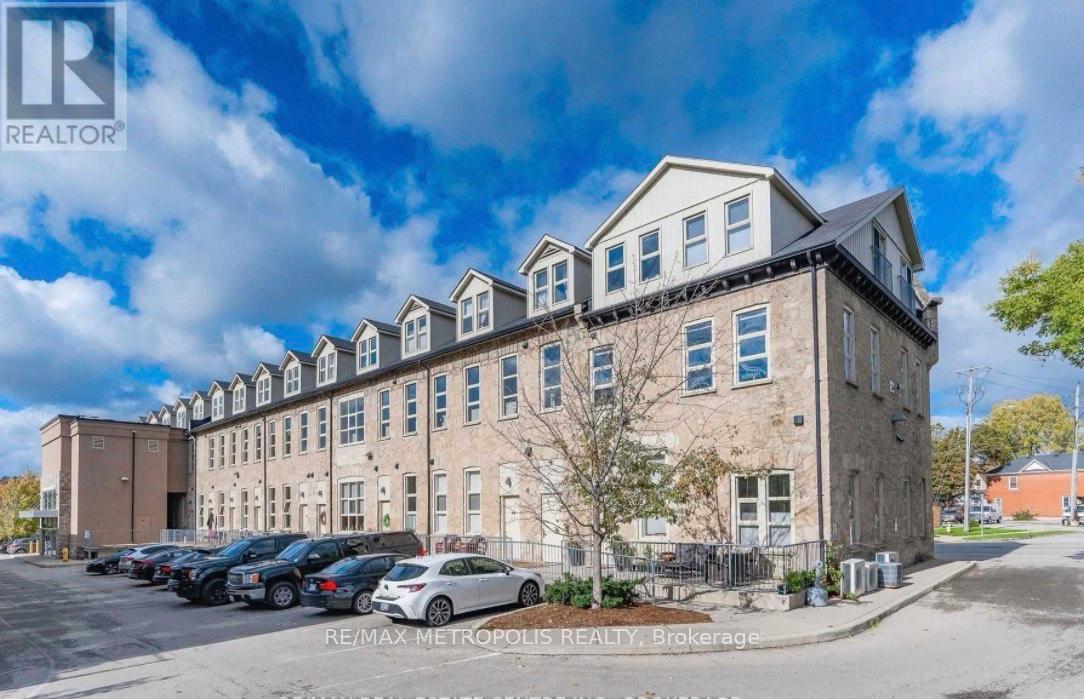 #110 25 CONCESSION STREET - 10