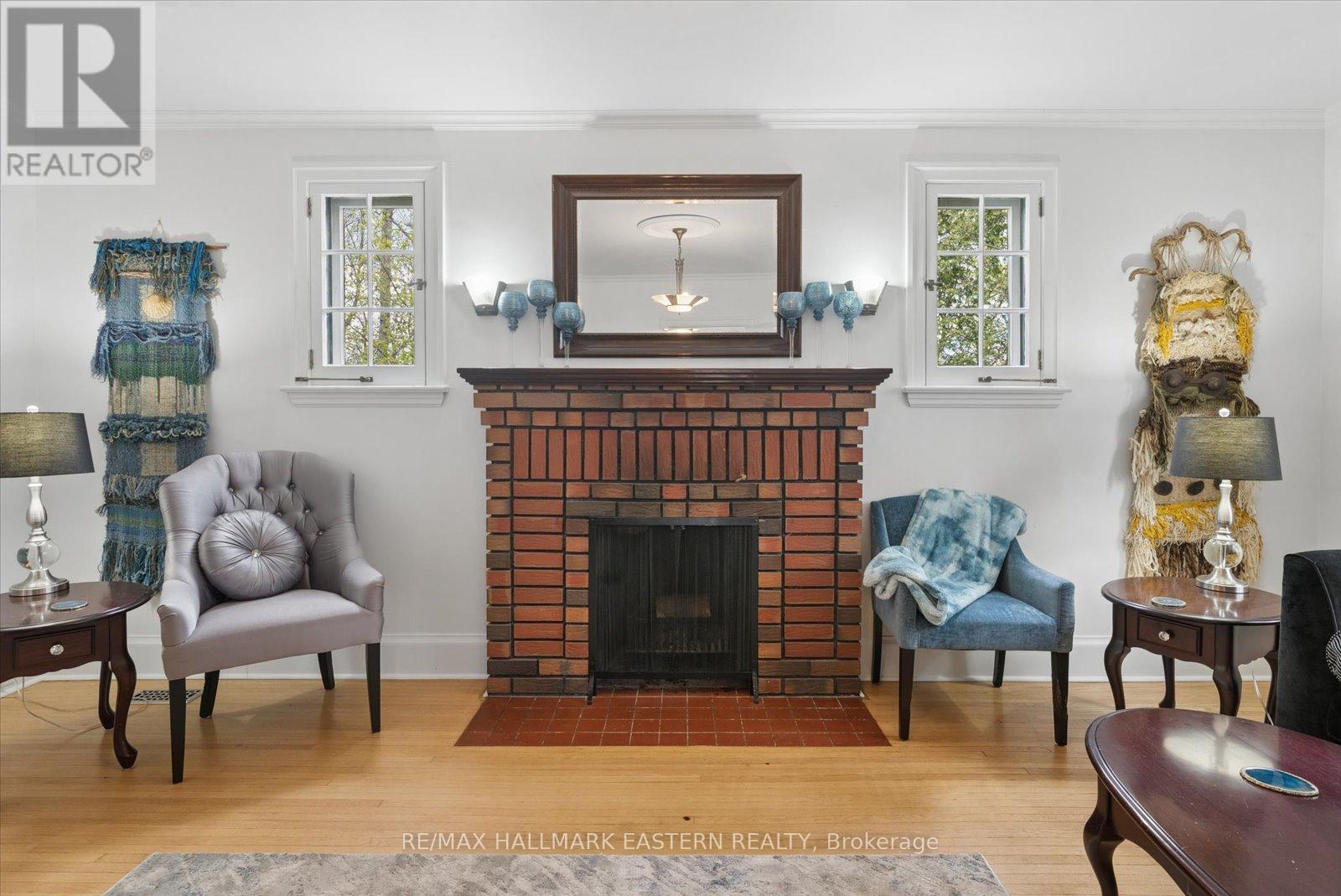 301 ENGLEBURN AVENUE - 10