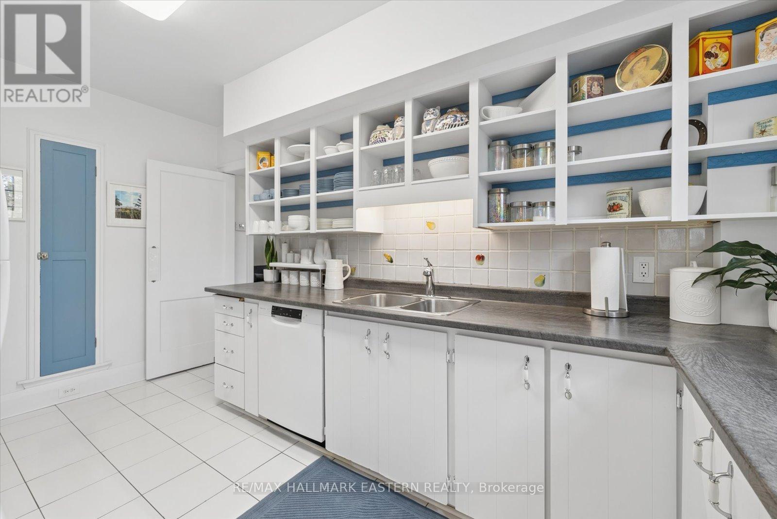 301 ENGLEBURN AVENUE - 15