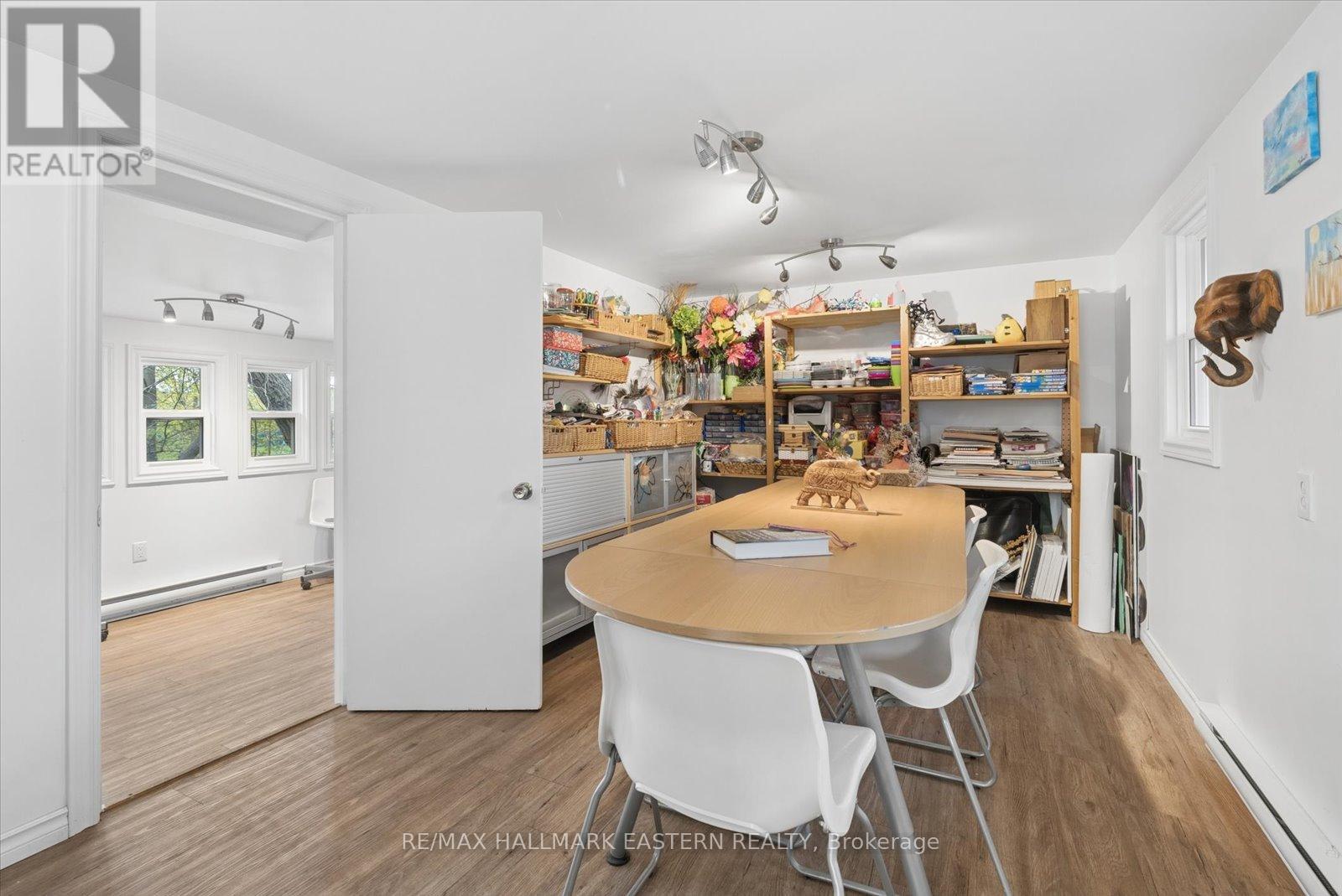 301 ENGLEBURN AVENUE - 32