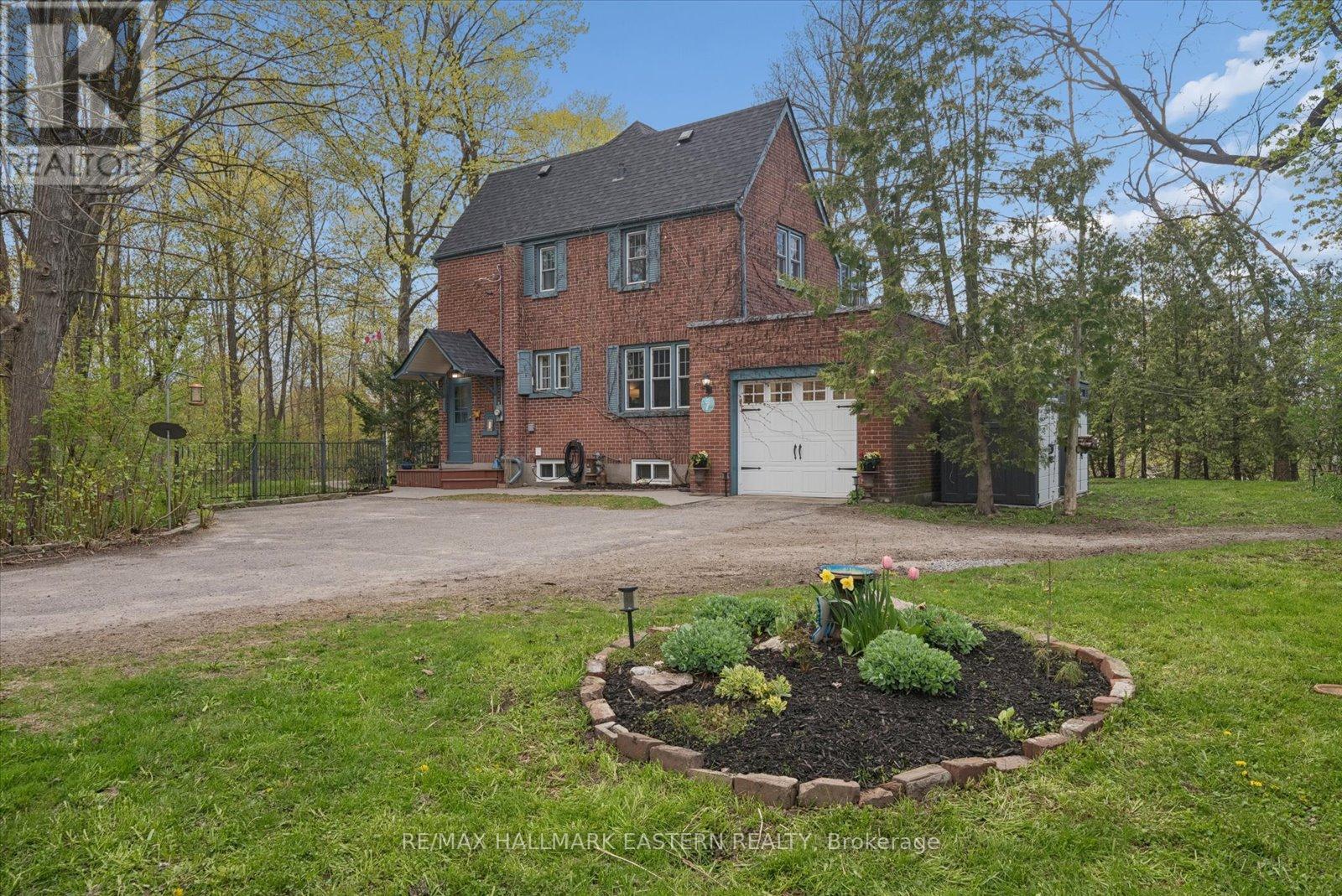 301 ENGLEBURN AVENUE - Image 2