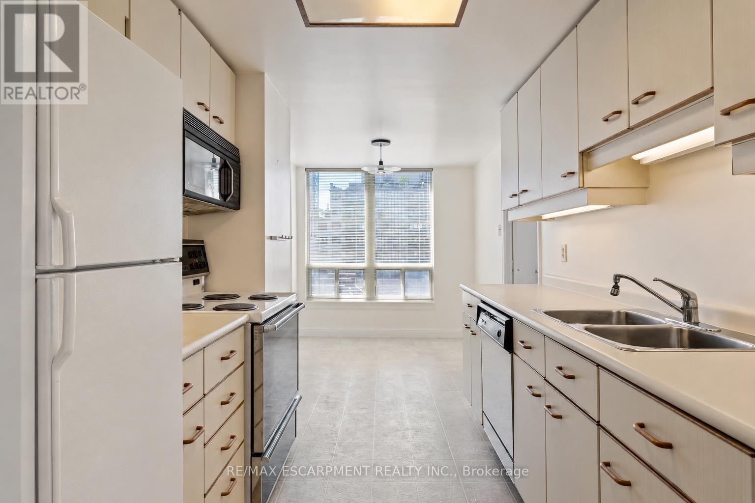 #410 430 PEARL STREET - 15