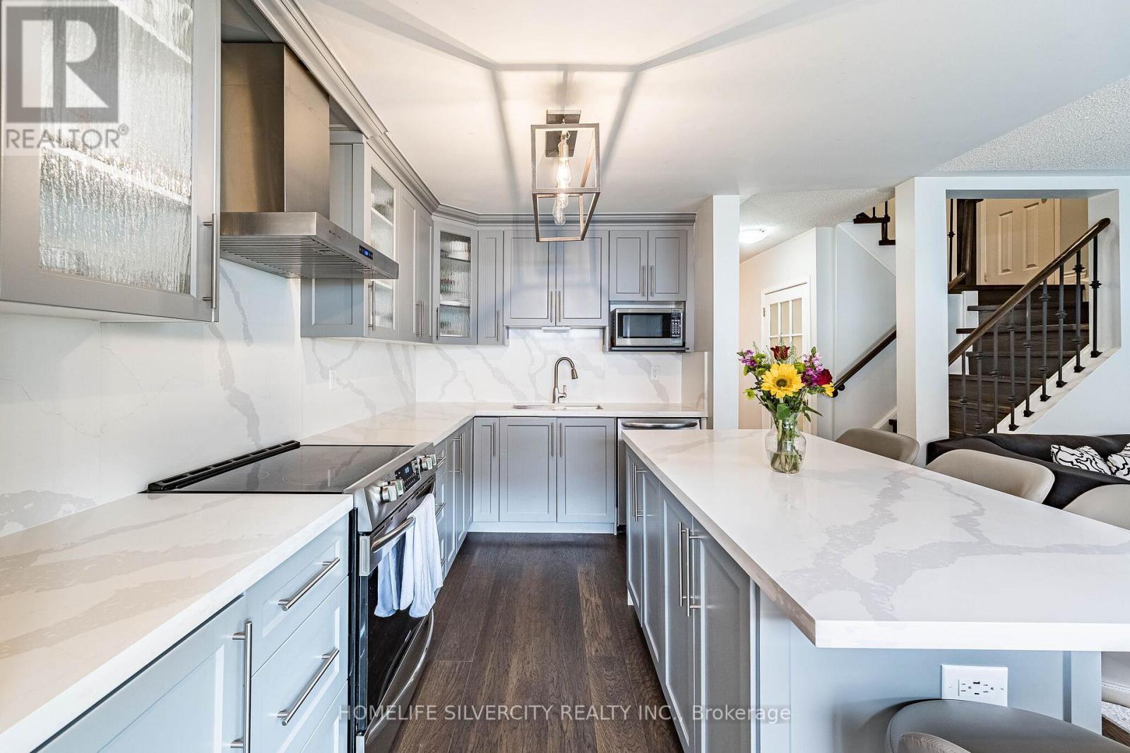 32 CONTINENTAL ROAD - 14