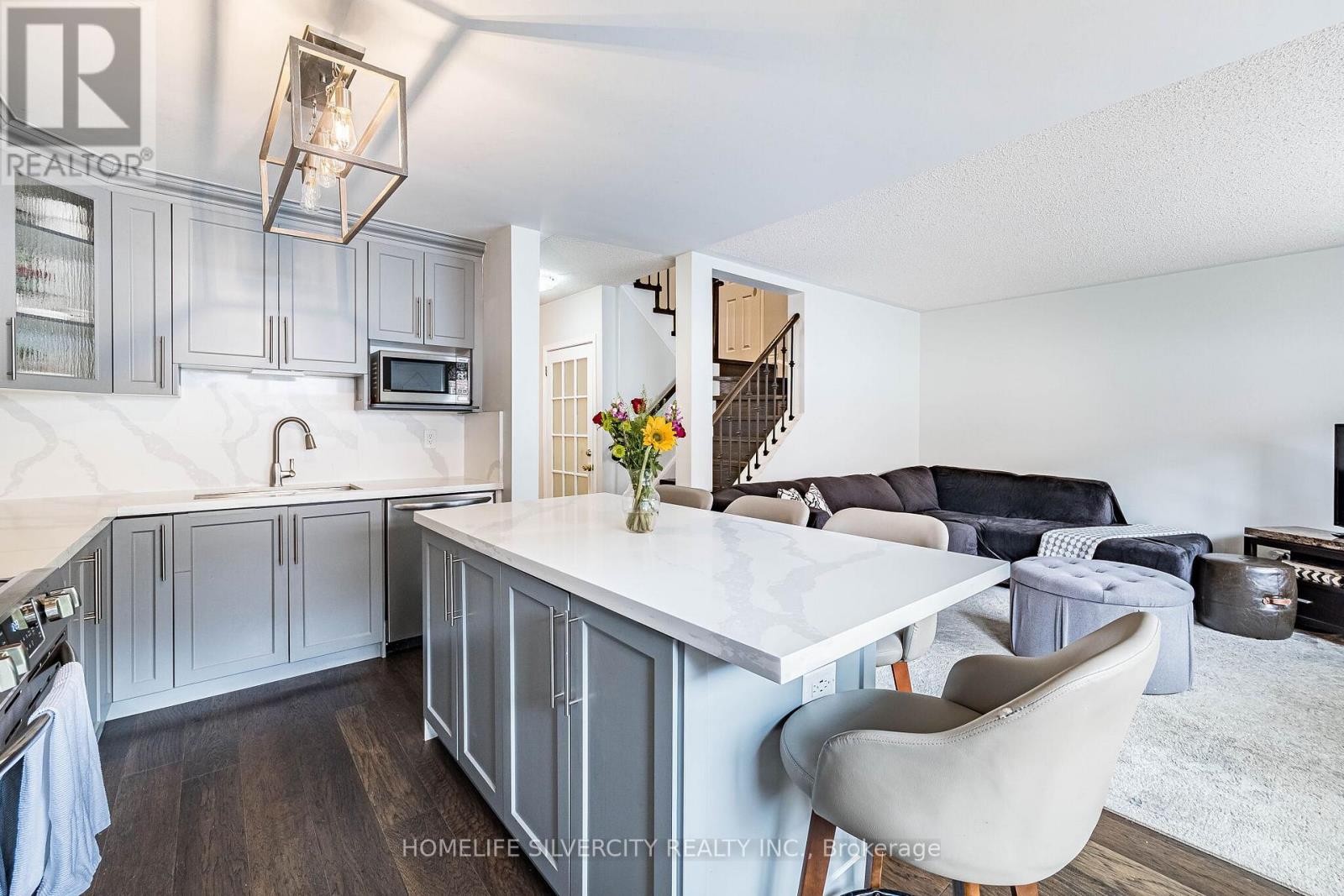 32 CONTINENTAL ROAD - 17