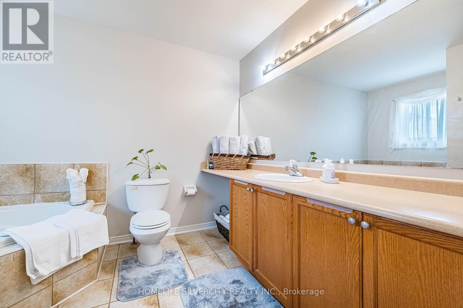 32 CONTINENTAL ROAD - 28