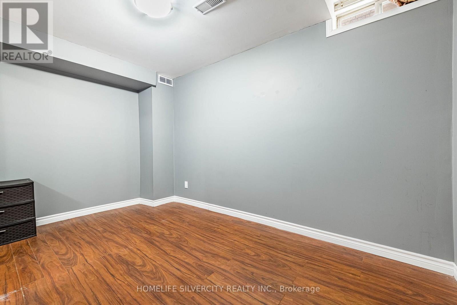 32 CONTINENTAL ROAD - 41