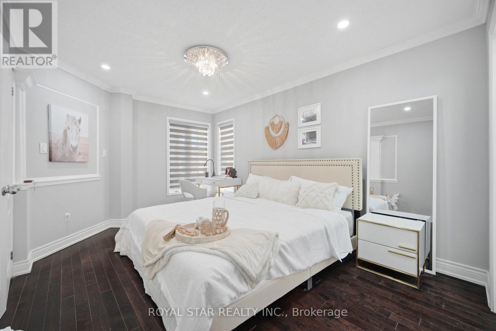 20 SUMMER MIST COURT - 32