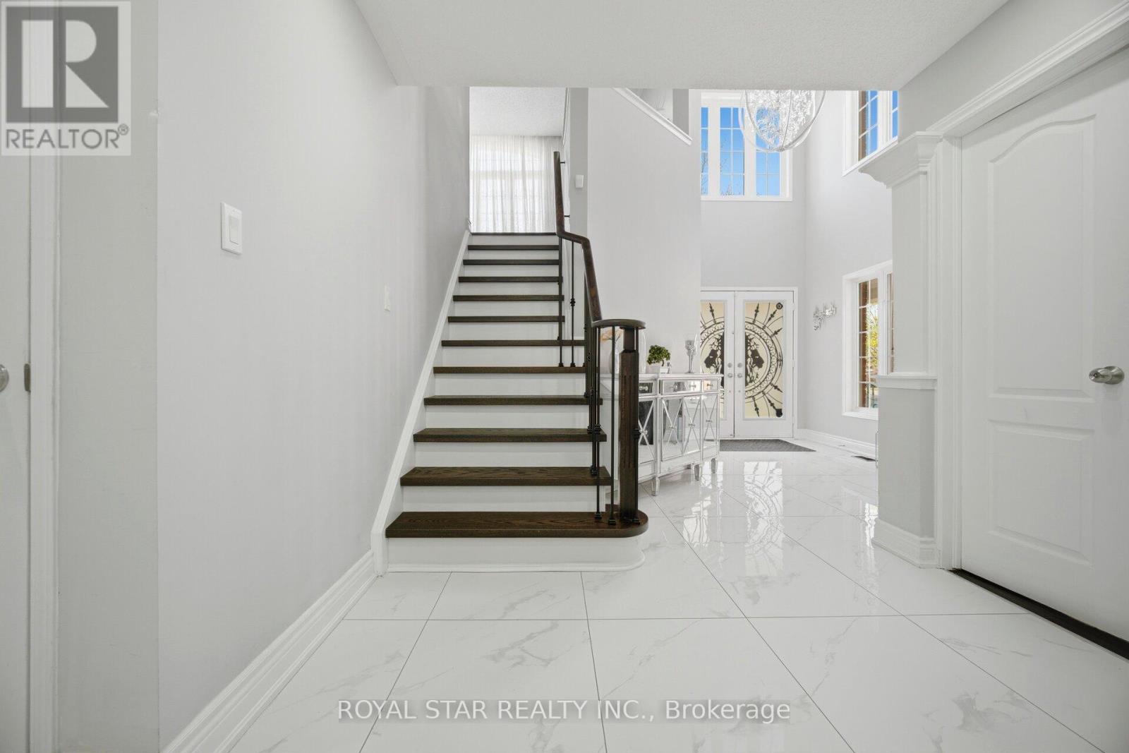 20 SUMMER MIST COURT - 6