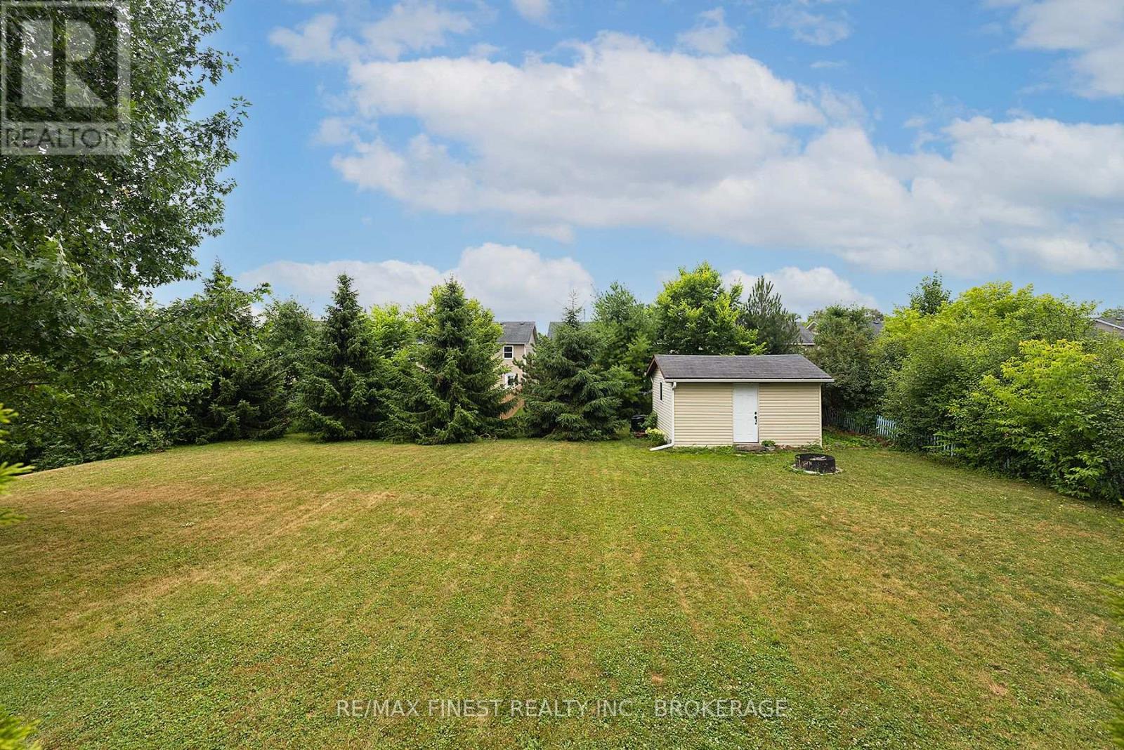 1429 AVONDALE CRESCENT - 46