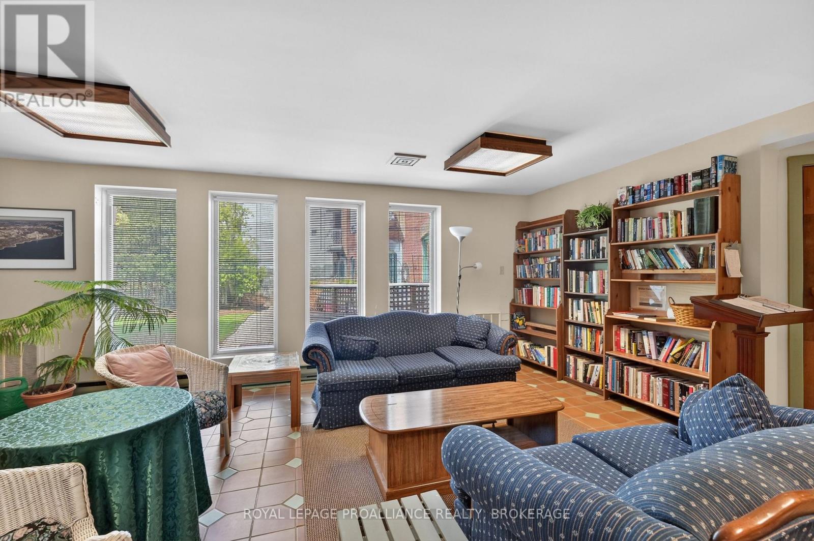 #202 2 BAY STREET - Image 14