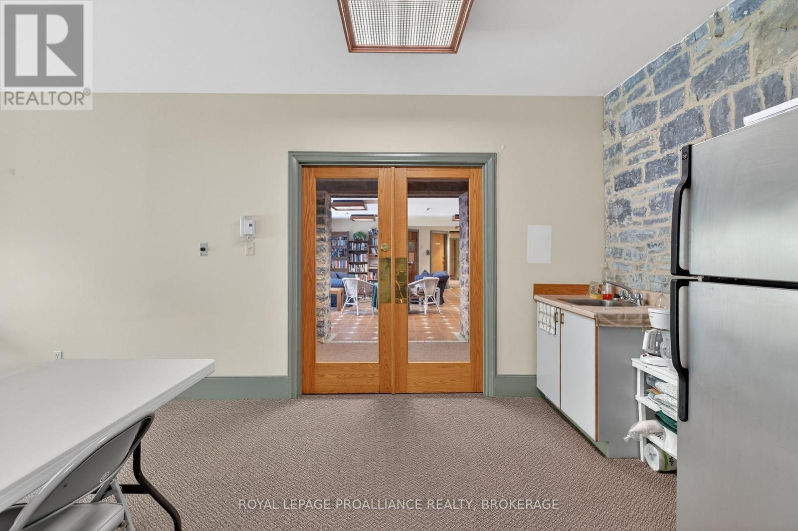 #202 2 BAY STREET - Image 16