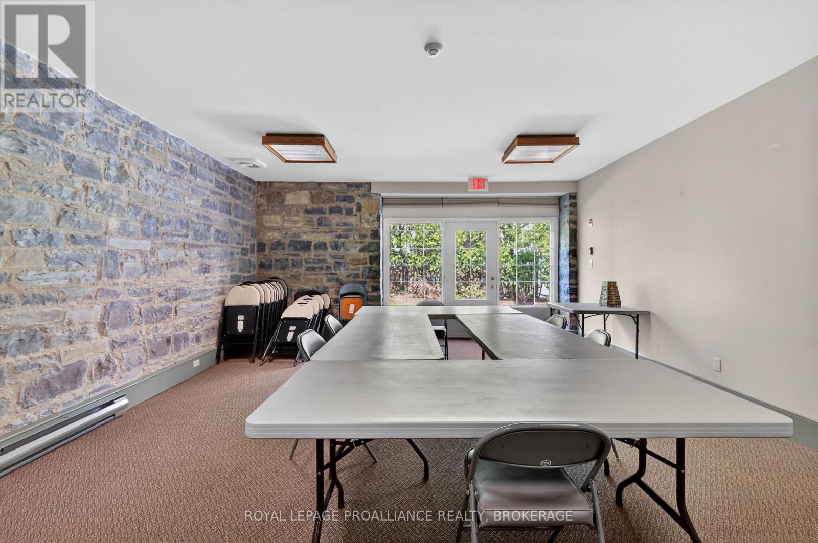 #202 2 BAY STREET - Image 18