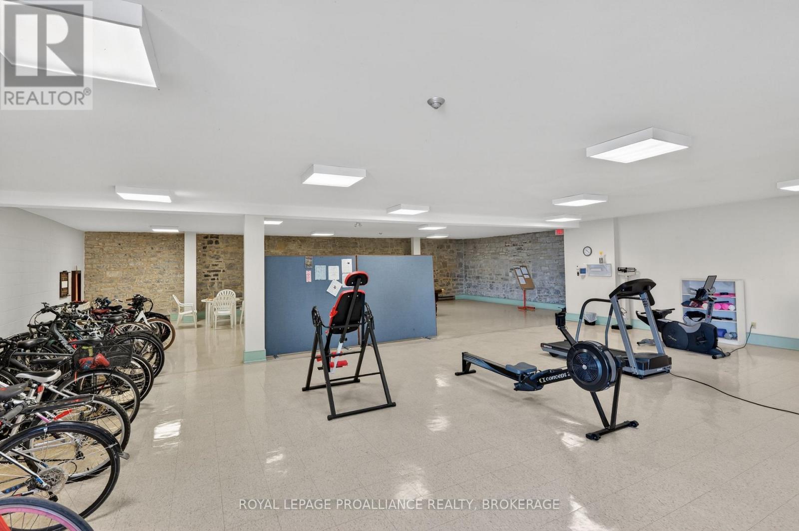 #202 2 BAY STREET - Image 22