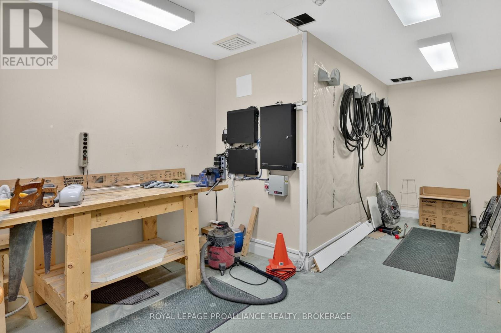 #202 2 BAY STREET - Image 25