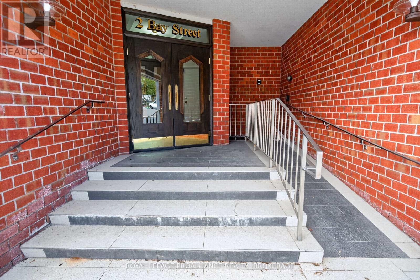 #202 2 BAY STREET - Image 4