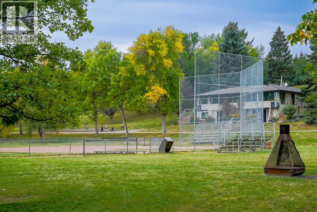 1007 18 Avenue NW - 27